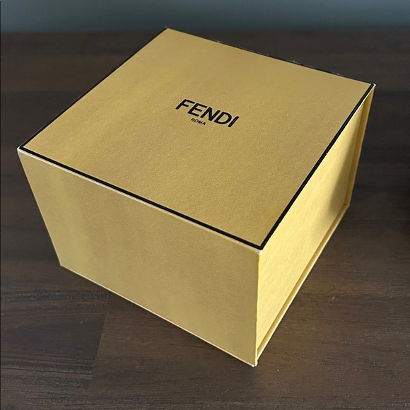 Fendi Python Leather Magnetic Brooch - Picture 12 of 13